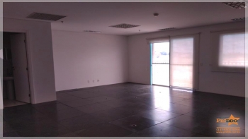 SALA COMERCIAL DE 45M², CONDOMÍNIO DE ALTO PADRÃO.